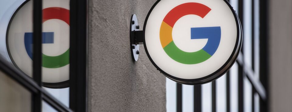 Dotdash Media вдарили позовом про прослуховування через обмін інформацією Google