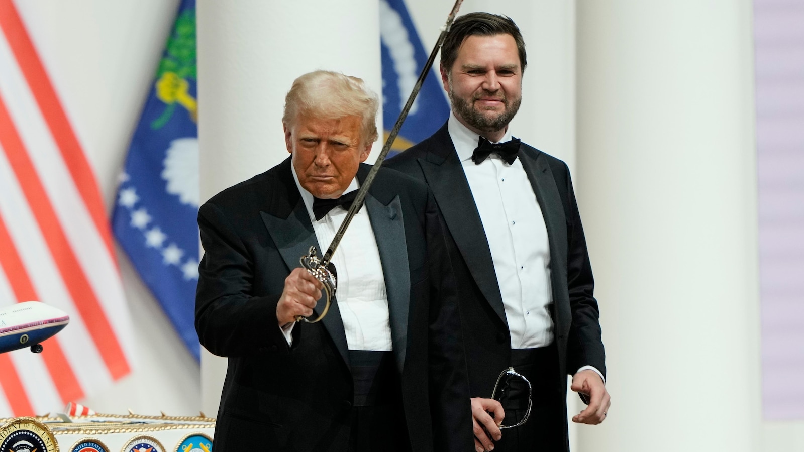 Автоматично стежив за Трампом чи Венсом? Ймовірно, тому що раніше вам подобалися облікові записи POTUS, VP