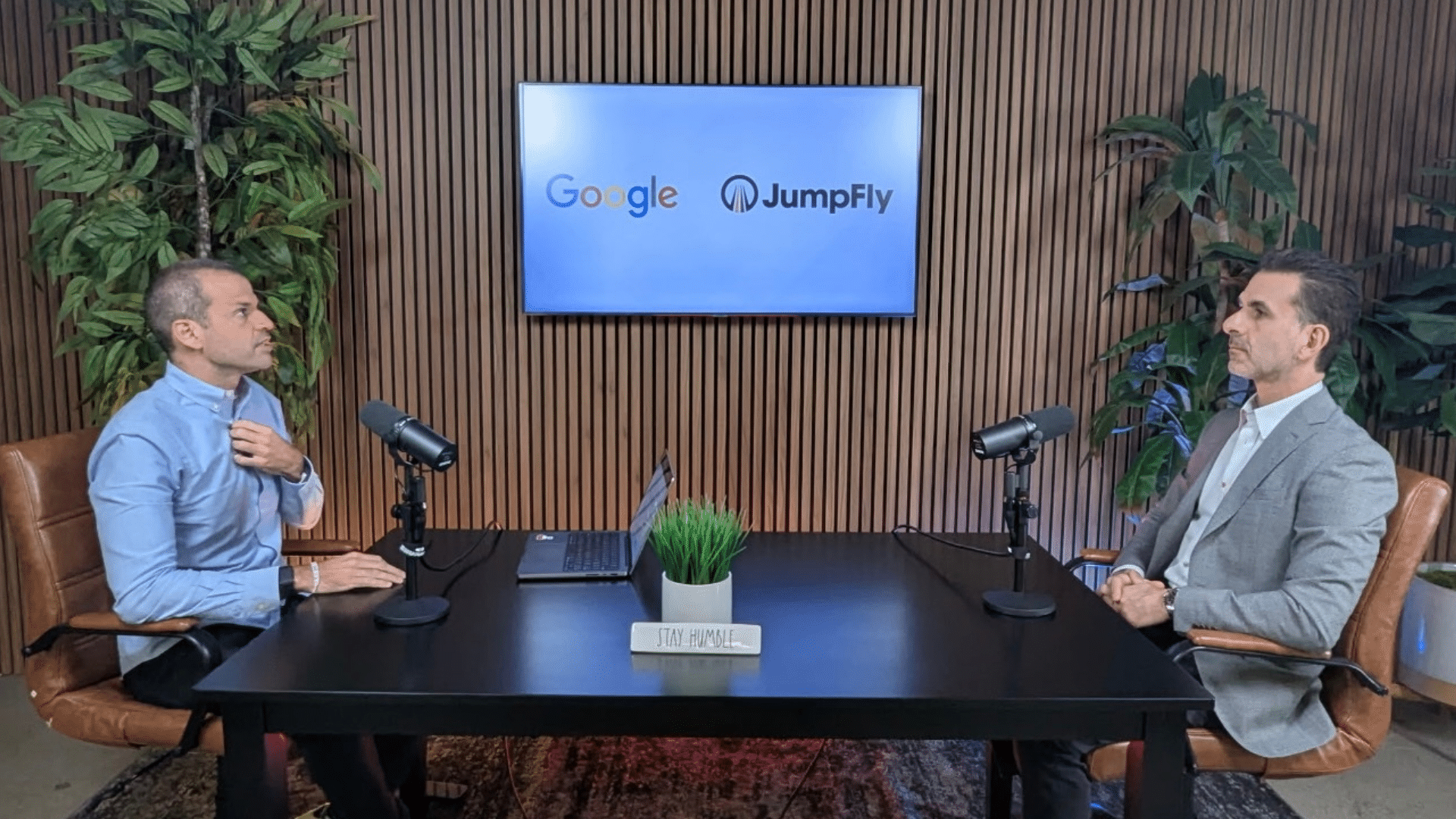Google Visits Jumpfly для ексклюзивного інтерв'ю в рекламних оголошеннях AI