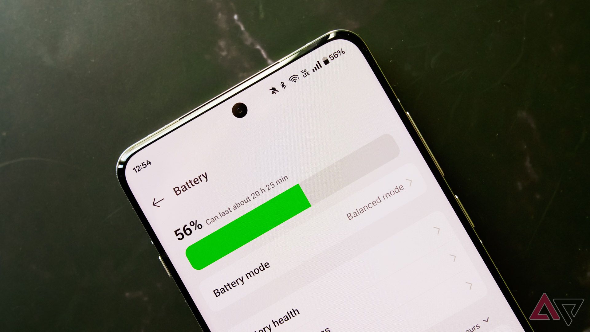 Оцінка акумулятора та залишок акумулятора на OnePlus 13.