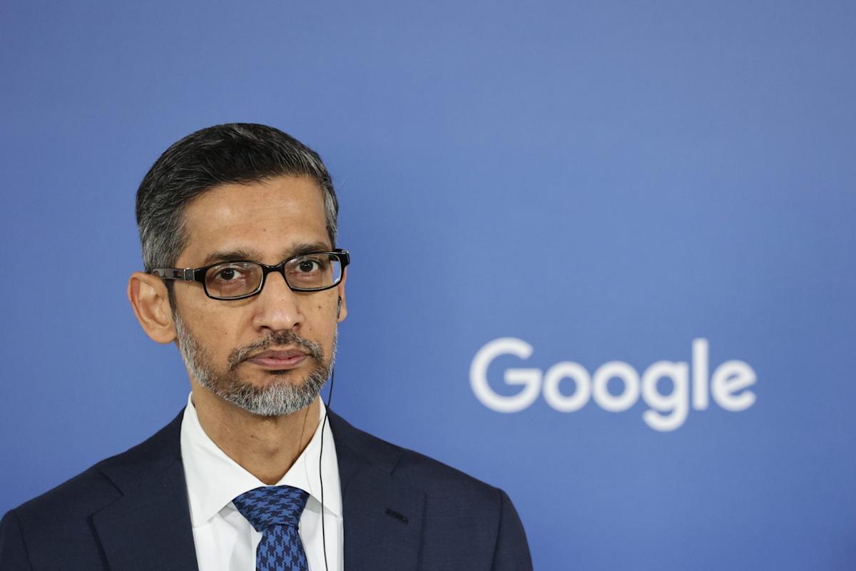 Apple Exec запропонував чат -боти AI розмиває пошуковий бізнес Google, надсилаючи акції Alphabet, що падає. Правда складніше.