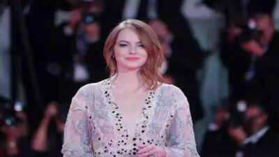 Емма Стоун пішла по кролячій норі теорій змови соціальних медіа для ролі 