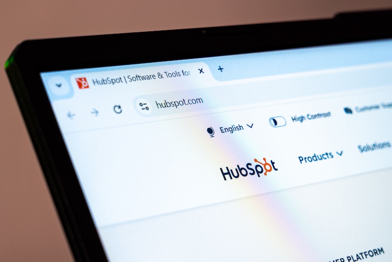 HubSpot запускає роз'єм CRM Research за допомогою Chatgpt