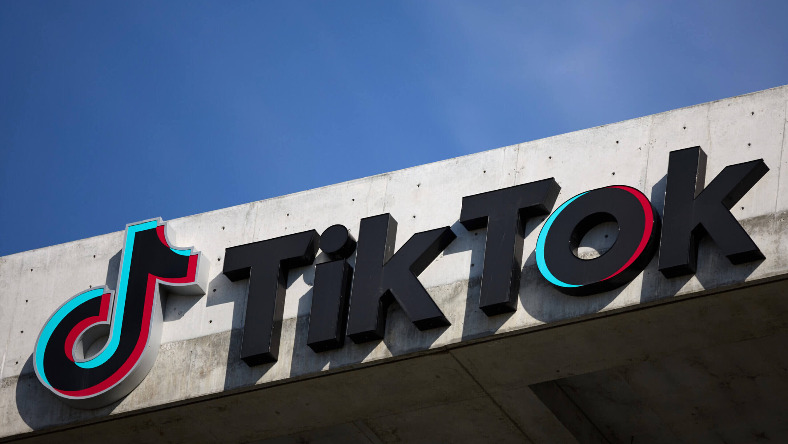 Tiktok забороняє #skinnytok над шкідливим контентом