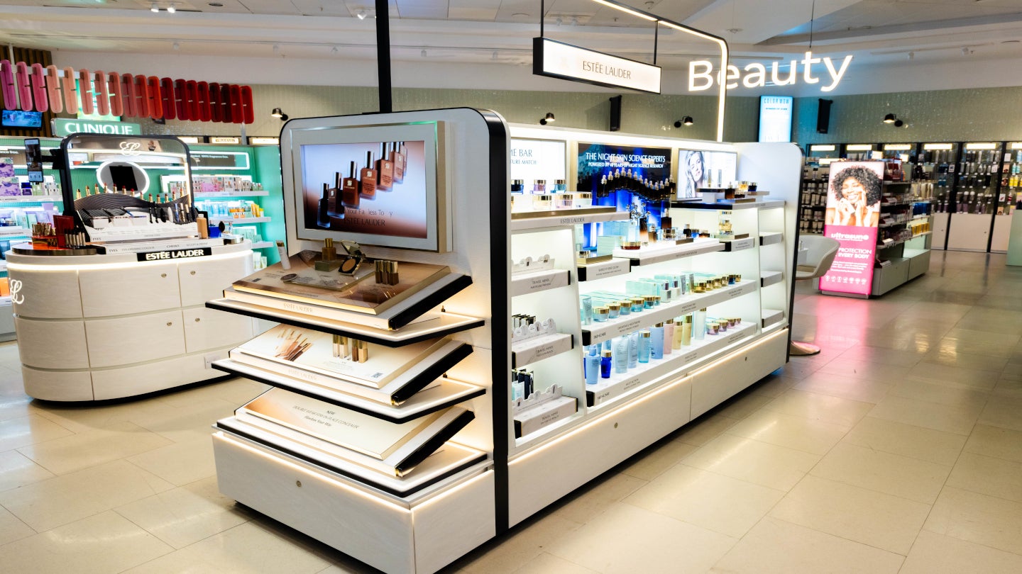 M&S представляє інвестиції ланцюга поставок, Estée Lauder розширення