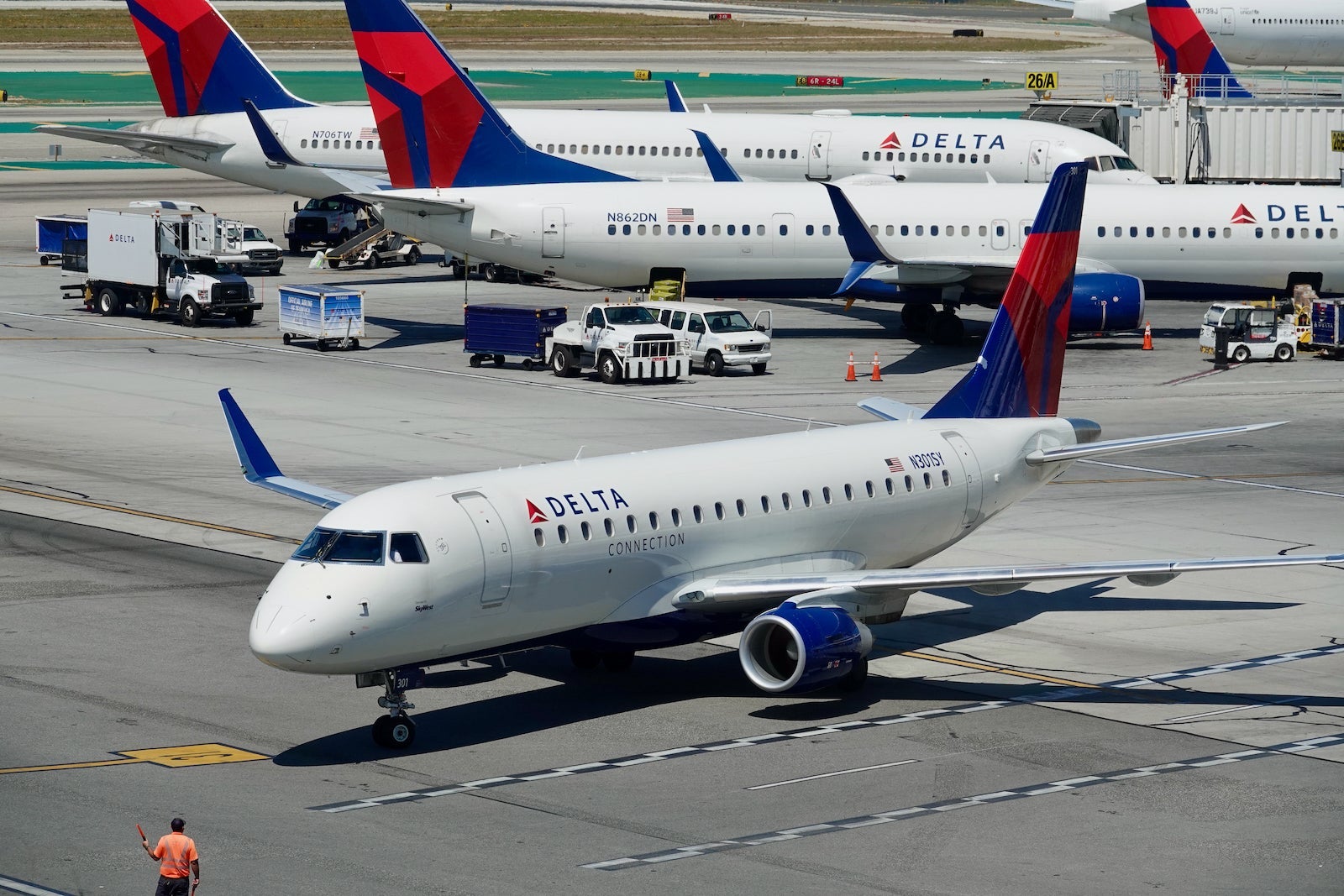 Delta Air Lines захищає використання ШІ в тактиці ціноутворення на авіаперевезення