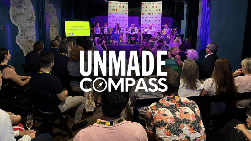 Панельна дискусія в пабі як частина серії подій Compass