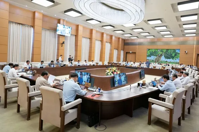 Новий закон про електронну комерцію проектує ідентифікацію продавців через vneid, юридичні документи