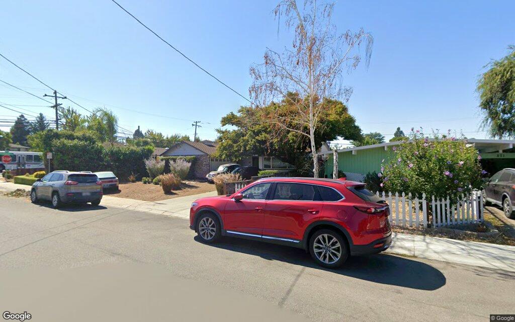 881 проспект Річмонда - View Street View