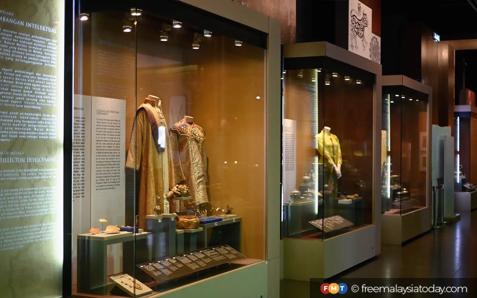 НАЦІОНАЛЬНИЙ МУЗЕЙ