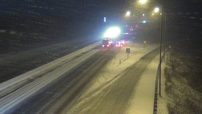 Ожеледиця закрила частину шосе 401 у Драмбо на 9 годин