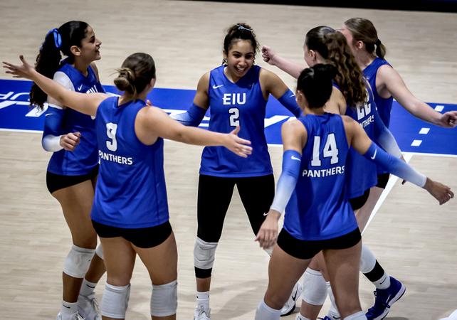 «Пантери» перемагають у моді над штатом Теннессі