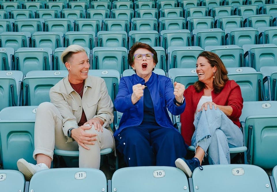 Ласкаво просимо до ведучих подкастів Party