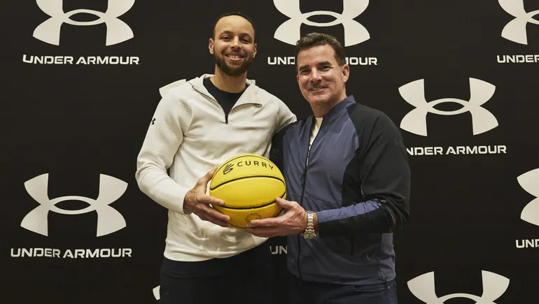 Under Armour розривається зі Стефом Каррі в міру розширення програми реструктуризації